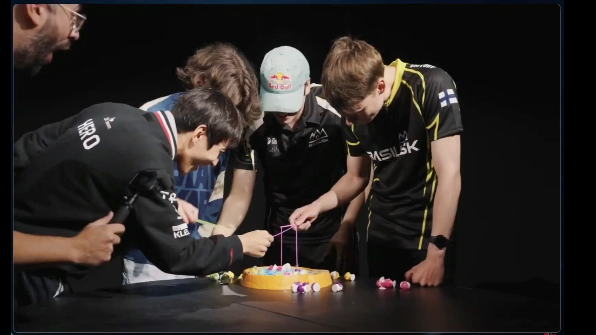 巴塞罗那迎法国杯关键赛，冲刺阶段手感冰凉，更衣室稳定，球探报告显示潜力的简单介绍