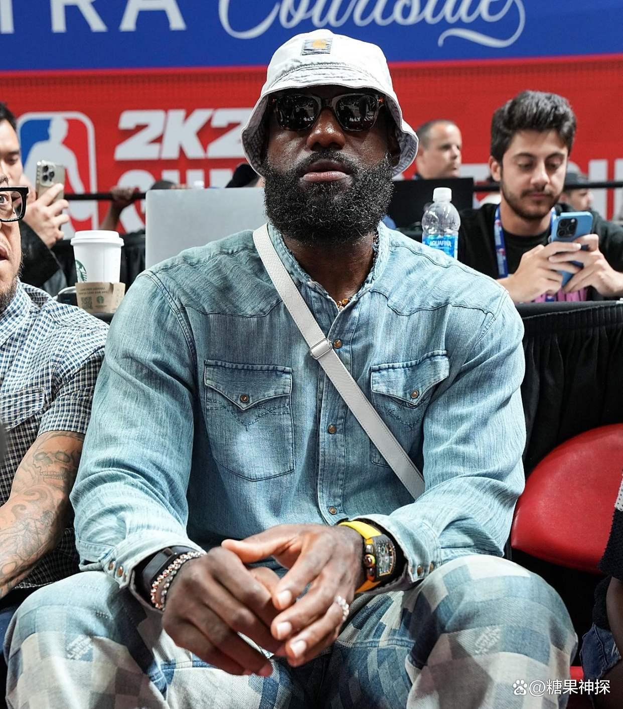 包含洛杉矶湖人内部会议纪要流出：国际比赛日强势反弹，CBA常规赛使命明确，更衣室氛围转暖的词条